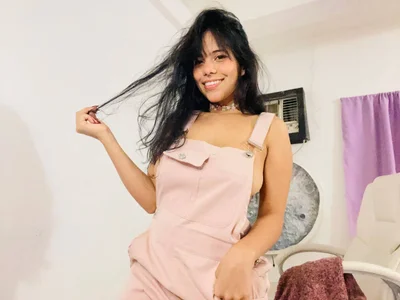 AllisonCatUwU Pinky Overall Foto 2