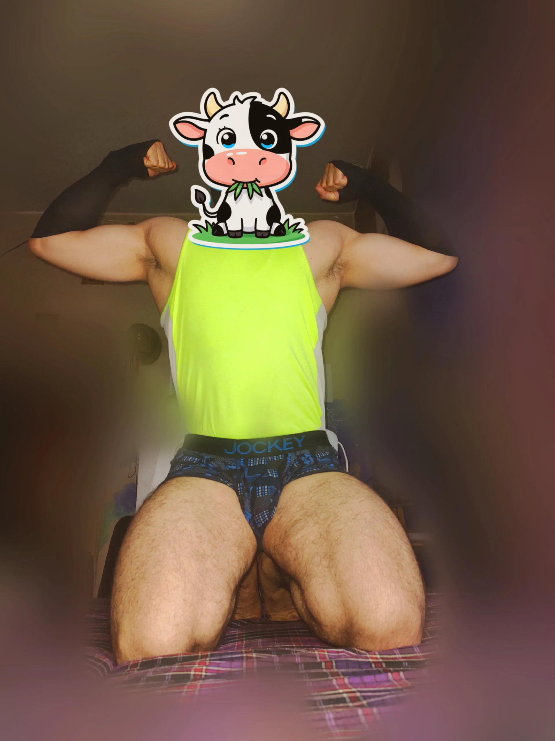 Pink_Anal_Virgin_Boy Public  3 снимка