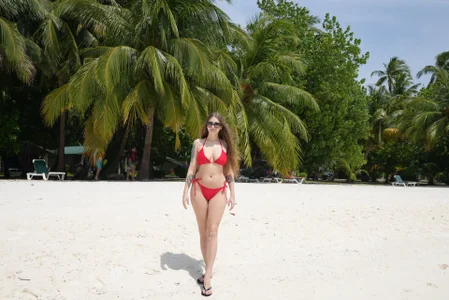 JuliaBusty Maldives Immagine  7