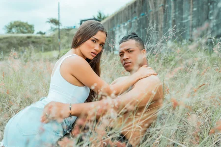 AnnieAndStefan Outside صورة واحدة|AnnieAndStefan Outside صورتان|AnnieAndStefan Outside  6 صور|AnnieAndStefan Outside  6 صورة