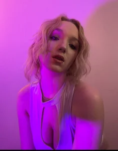 Rita_Sunny Purple vibes :) Pic