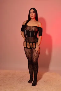 abbyrouss_ Shining and raising the temperature❤️✨ 圖片 2