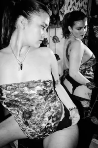 In the mirror! de Cloee66  2 photos