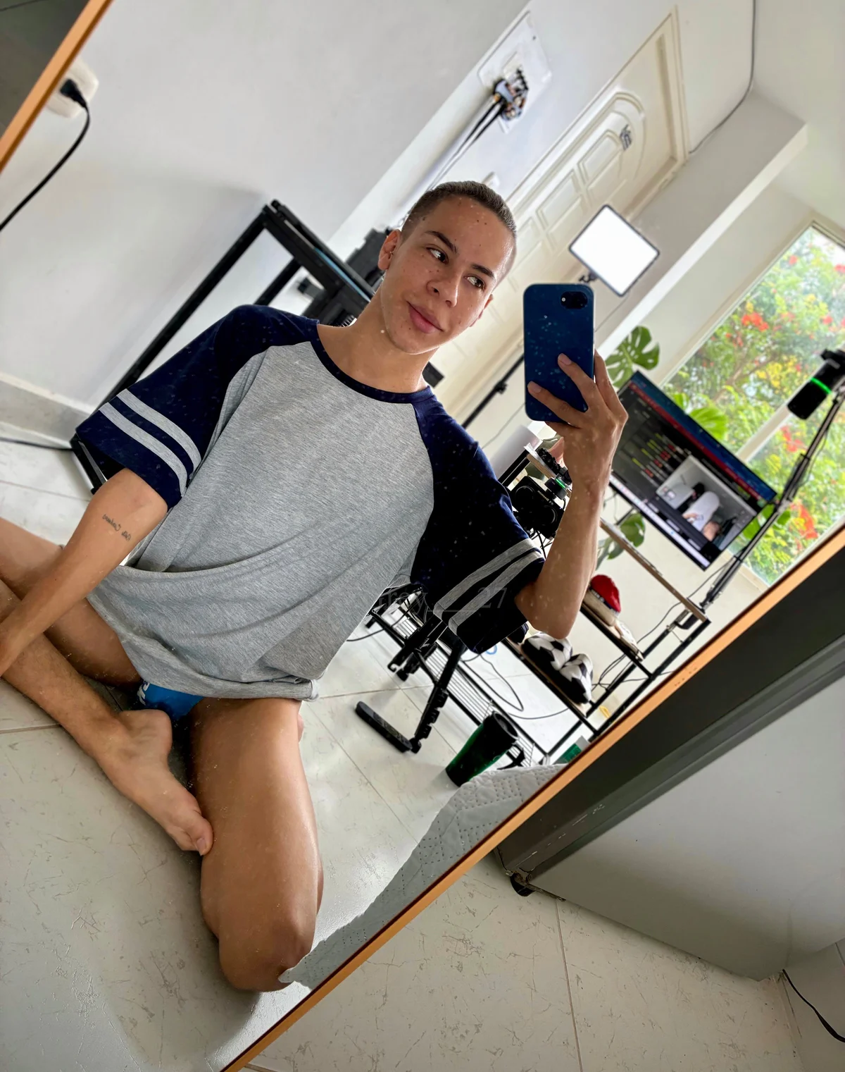  8539 Gambar Sohor Kini grey___27