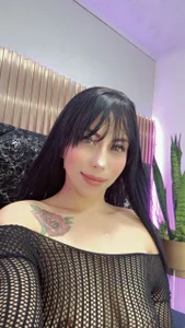 niky_smit open your mouth so you can taste my juices Pic 3