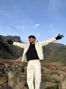 austin_spears_Montains vibes 🏔️图片 7