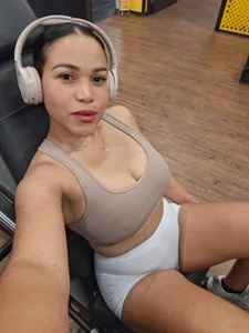 Gemma_ward Public Pic 5