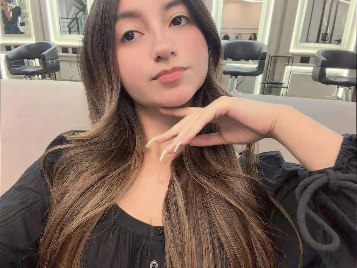 aly_golden_ Trendaava kuva 9513