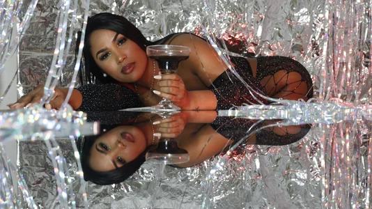 BarbieKano kullanıcısının HAPPY NEW YEAR ✨⭐ albümü -  2 fotoğraf