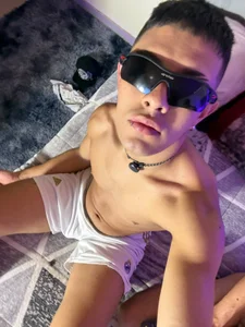 ryan_riley Public slika 2