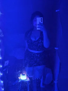 Chillntalkmami Public Immagine 