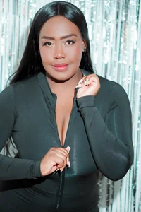 Aishaza1 Black is my fav color Foto 3