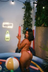 Alana_adaa “DC Club Pool” Pic 2