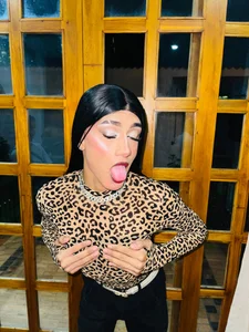 IMPERIAL_GIRLS_VNZ Public Pic 4