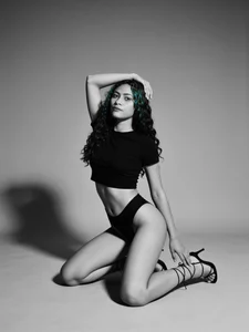 Vellany__Luna Public Pic 6