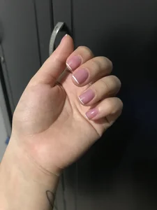 adara_johnson__ How are my nails? Foto 4