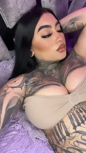 CloeeBeckam Do u like it my face? 😳 Pic 9