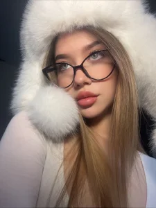 Sara_Lewiis Winter prep ✌❤ Pic 3