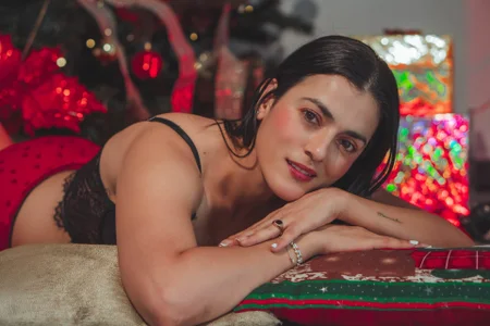 BellaClaiir A naughty Christmas surprise รูป  3