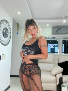 sofiasexhot Public Immagine  5