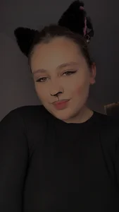 MaryMurray Kitty 🐈‍⬛ Pic