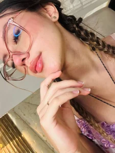 pink looks good on me de Abril_valen  5 photos
