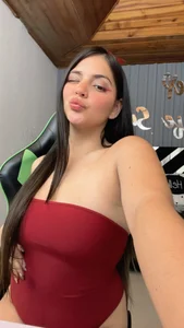 emily_cooper_t Red 🫦😈❤️ Pic 6