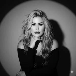 ChanellBrad horny and hot Pic 5