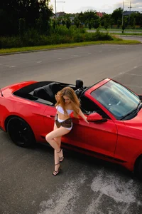 RozzitaBedberry babe in a sports car❤️💋 Pic 5