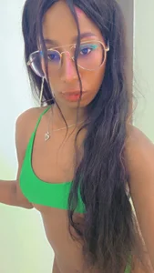 BritneyVega green is my favorite color💚 Pic 4