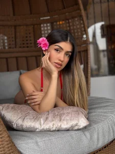 🌸 Beauty in Bloom 🌸 de PaulinaSantos_  2 Imagens