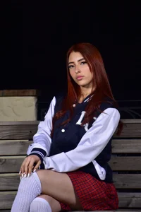 Melody_rouxxxのa cute student ready for you to teach her naughty thingsの 2枚の写真