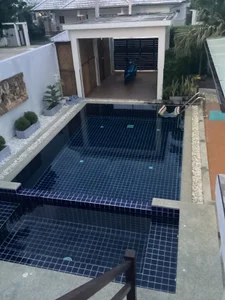 Pool side de Patsylaboner  2 Imagens