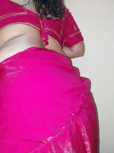 HotNancyBhabhi Public Pic 2