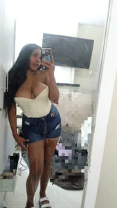 Public od Ashley_Ebony__  4 snímek