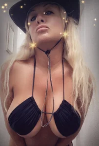 BlondeLatinaErica Erica Pic 2