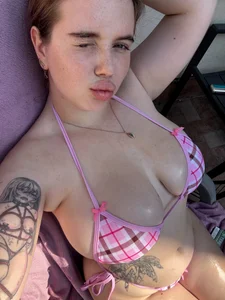 Sugarmusee Did you miss the stream in the pool?🤨 slika 4