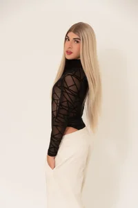 Between whispers and temptation de PerlaRogerss_  5 Imagens