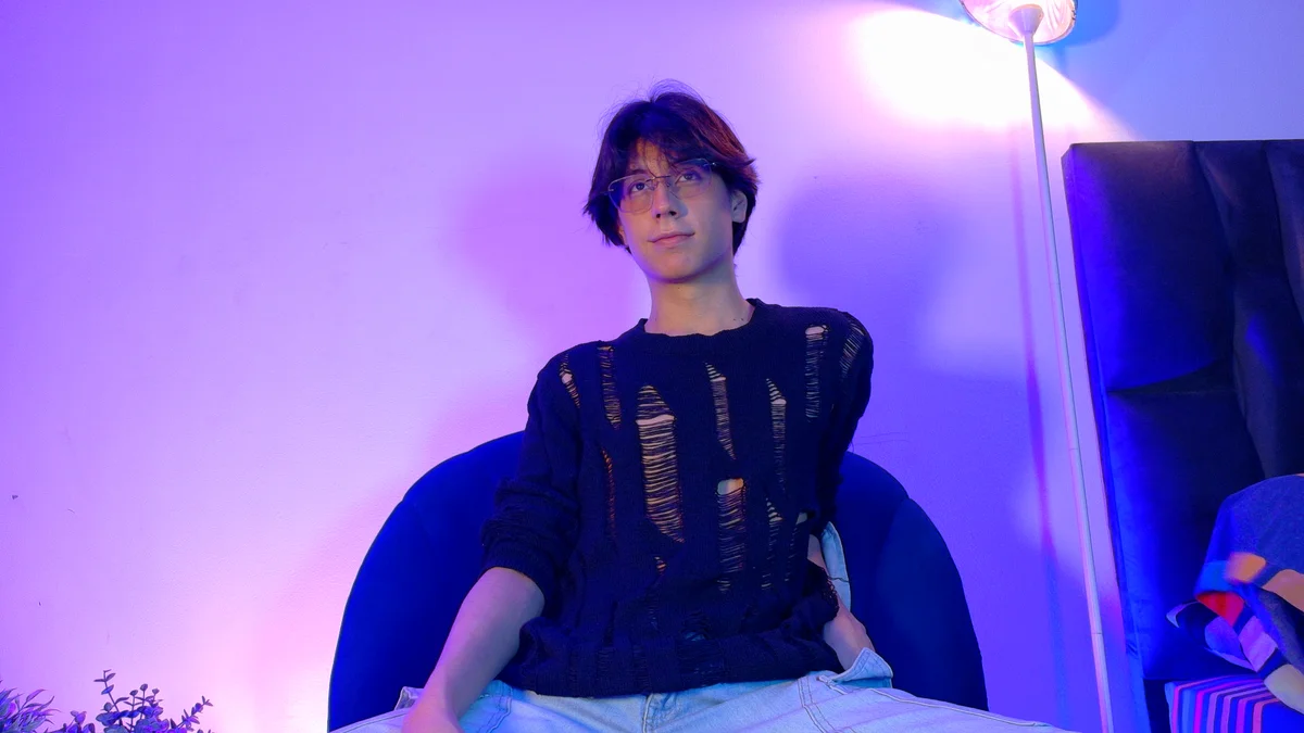 صور lui_x_dust الرائجة  612