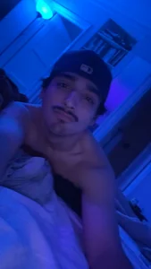 elliottdayy Public Pic