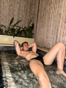 Alex HOT de AlexHarrington  2 Imagens