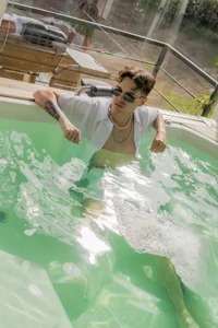 JACUZZI TIME de leonal_oconer  4 photos