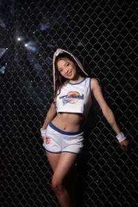 Victoria_Adams14 trick or treat 🩷🩷  3টি ছবি