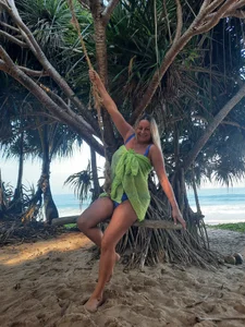 Liana_MilfHotjungle nymph Bild 6