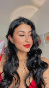 Susana_Giraldo Soft & Stunning 💗 - {count, plural, one {תמונה אחת} two {שתי תמונות} many {# תמונות} other {# תמונות}}