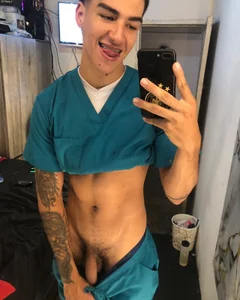 Goldendesirexx__ 🧑🏻‍💼🩺🔥 Pic 6