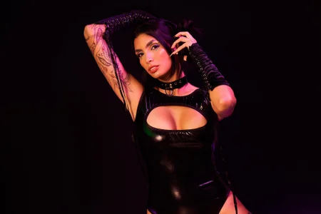 DeuxGold Sexy Black Suit Pic 3