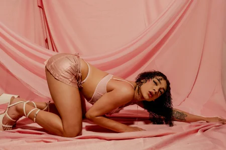 BritannyClaire kullanıcısının Sexy doll💞 albümü -  6 fotoğraf