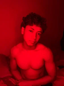 Lucas_TeaseのPublicの枚の写真