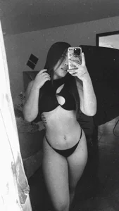 JuliaBanks_ meet me зображення 2